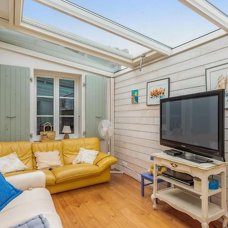 Nice Studio With Veranda Nearby The Beach In La Flotte - Welkeys Exterior photo